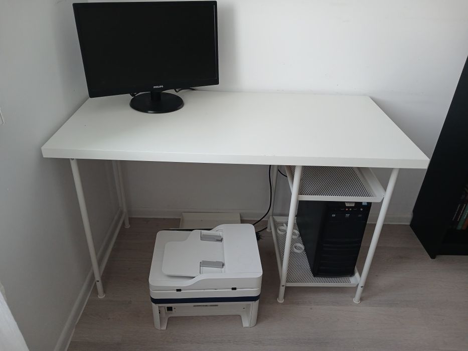 Vand birou Ikea 150lei
