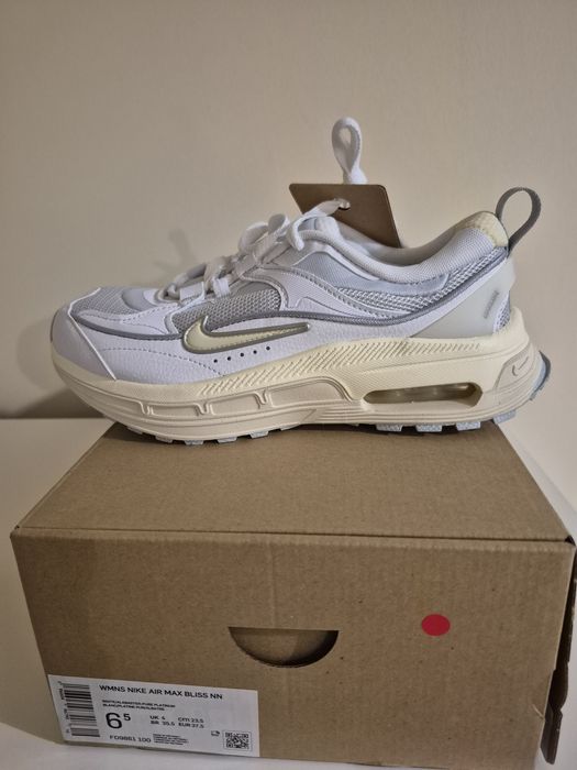 Nike Air Max Bliss damă