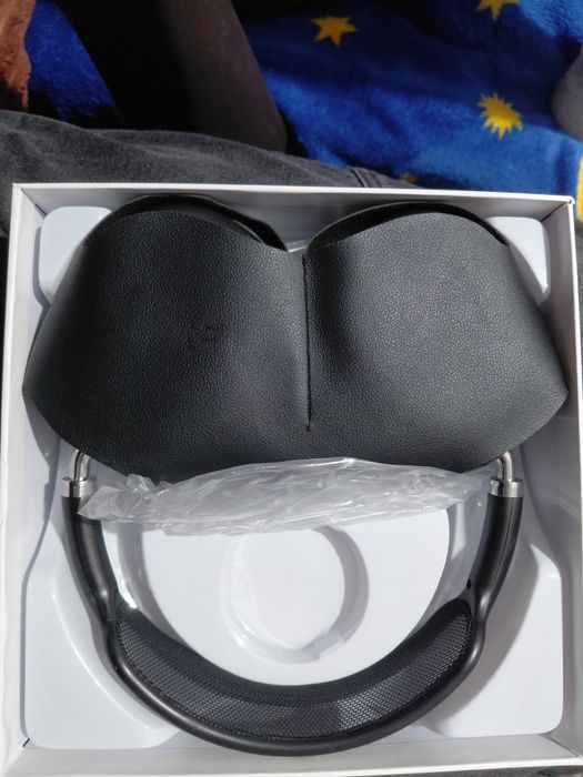 Vand căști AirPods Max