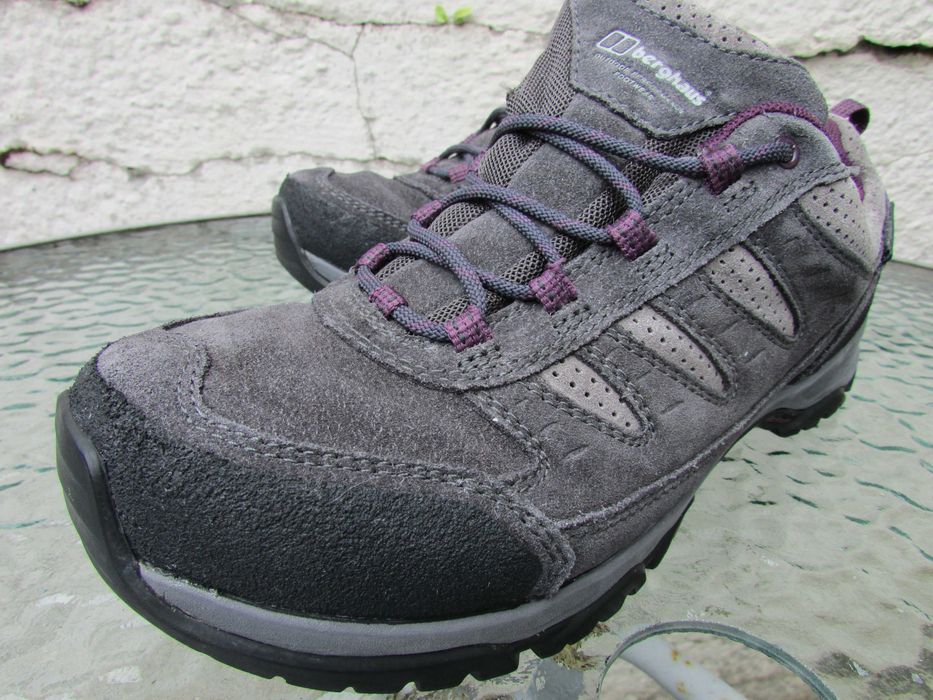 Дамски туристически обувки Berghaus Expeditor Active AQ