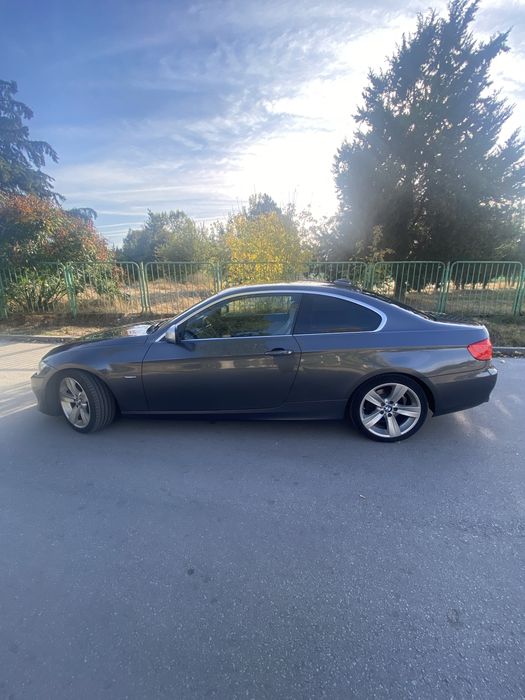 BMW         320d E92