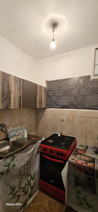 Închiriez Garsoniera