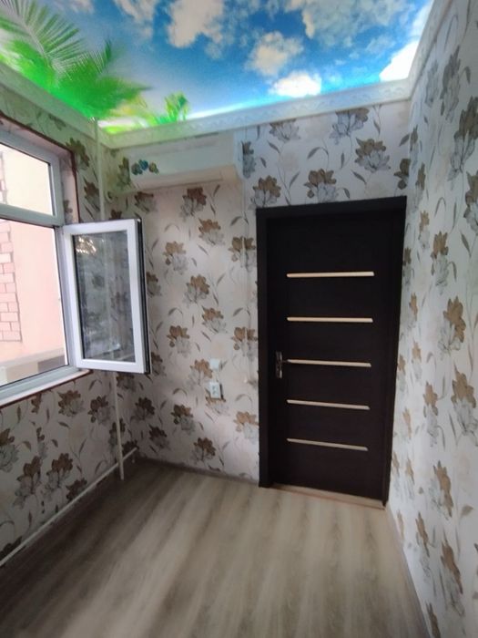 Chilonzor 18 kv 1/3/4 sotiladi srochna!!