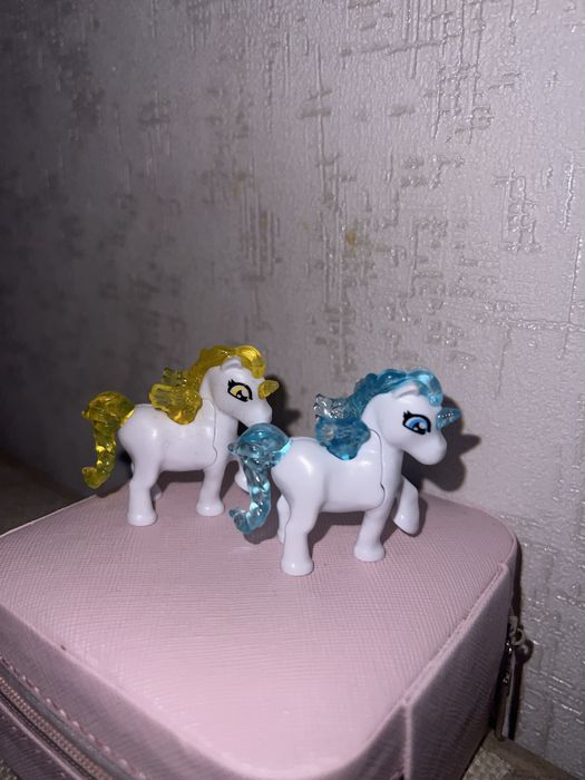 Продаю брелочки/фигурки