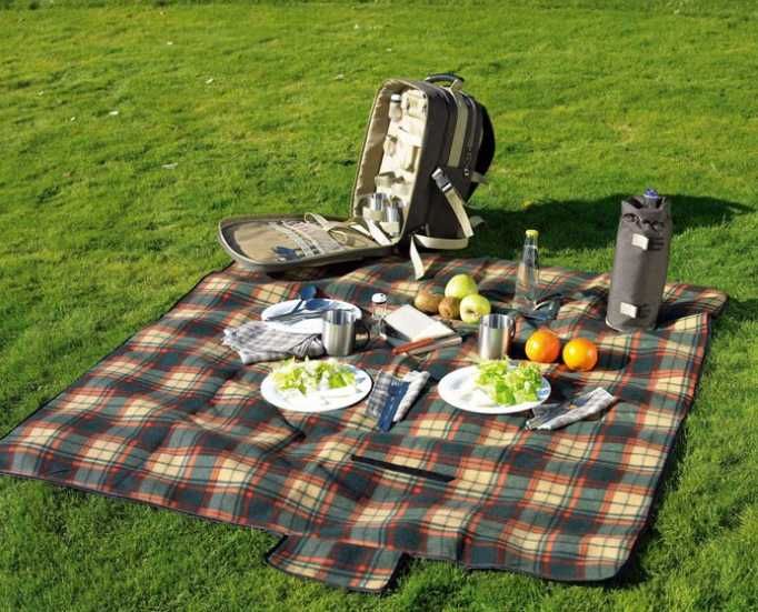 Rucsac picnic cu accesorii pentru 4 persoane, Nou