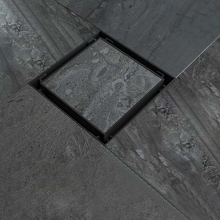 Квадратен черен подов сифон