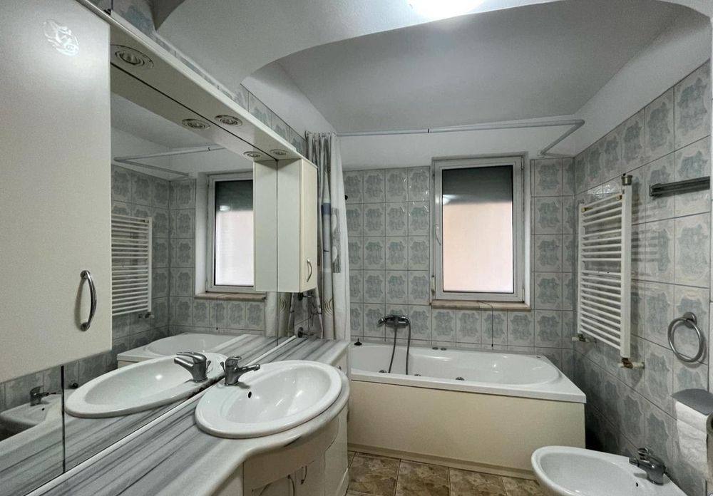 Apartament  2 camere de închiriat – Târgu Jiu, zona Piața Mică