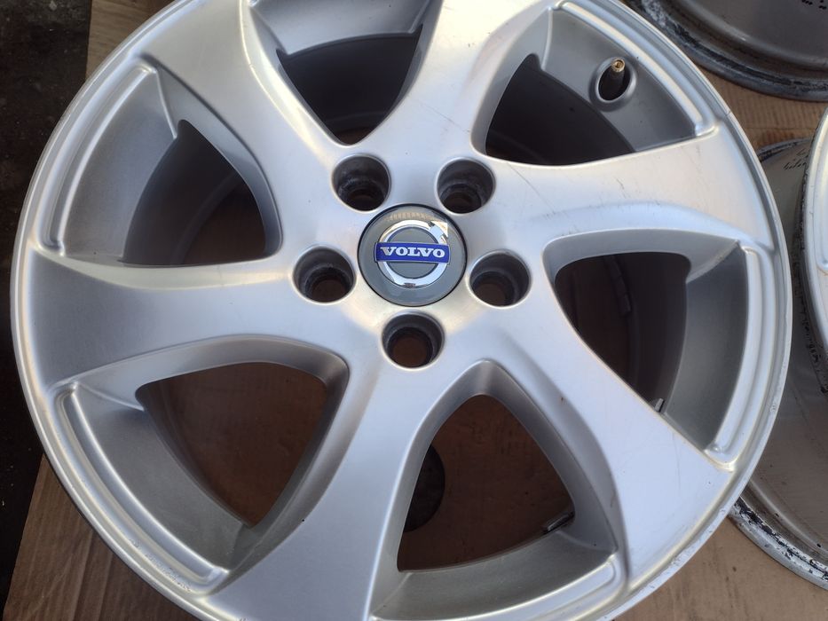 Перфектни 16-5х108 ЕТ50 7j Volvo V40 Cross Country