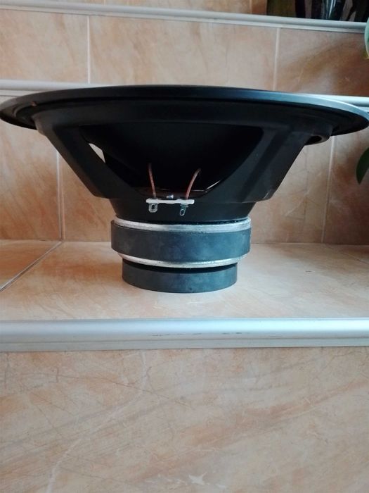 Ниско честотен Harman Kardon