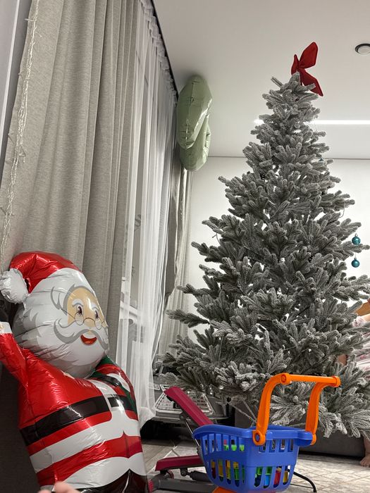 Продам ёлку новую