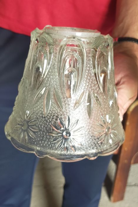 Ретро люстра в рабочем состоянии в упаковке