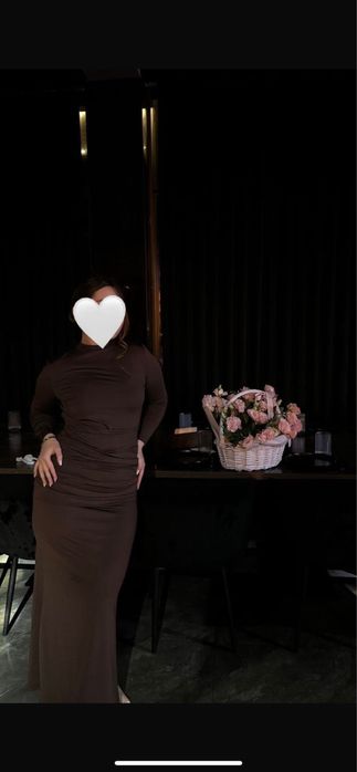 коричневое платье