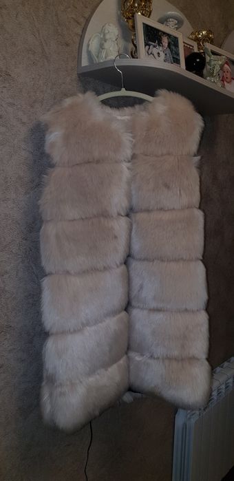 Меховая  жилетка