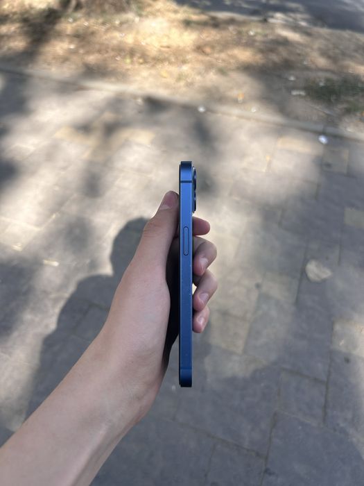 Продам Iphone 13 256gb