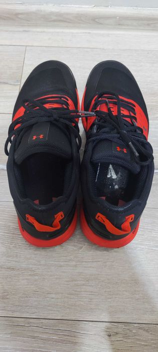 Мъжки маратонки Under Armour Charged Ultimate 3