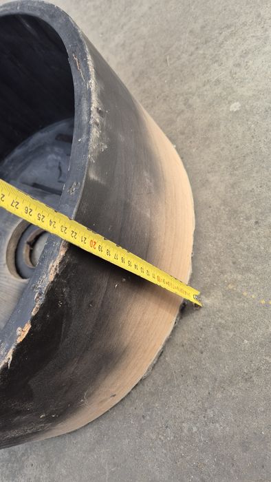 Oala subufar boxa portbagaj roata rezerva