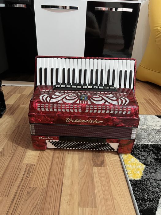 Acordeon Weltmeister Caprice 120 bași