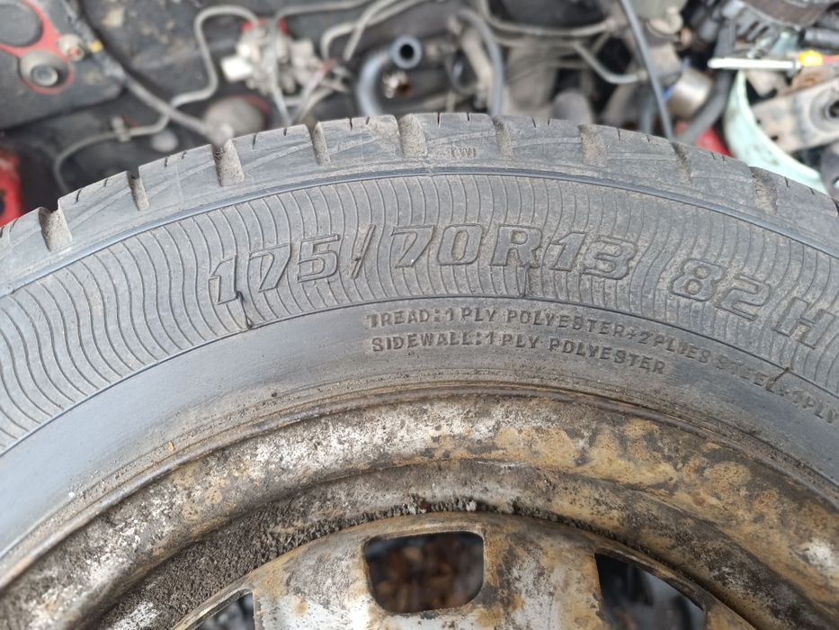 Колесо на Mazda 323