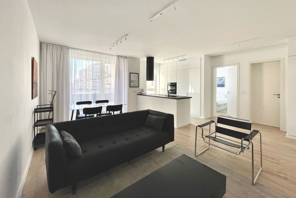Apartament cu 2 camere (open-plan) situat în Ansamblul Coresi Avantgarden
