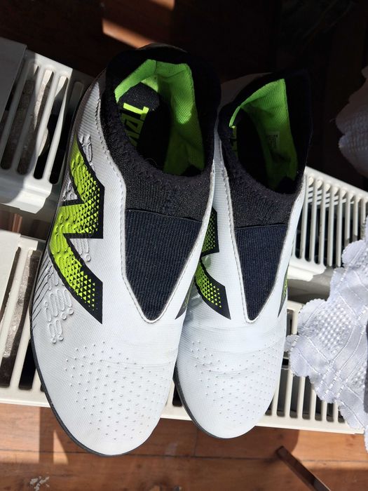 Футболни стоножки New Balance Tekela 37 номер