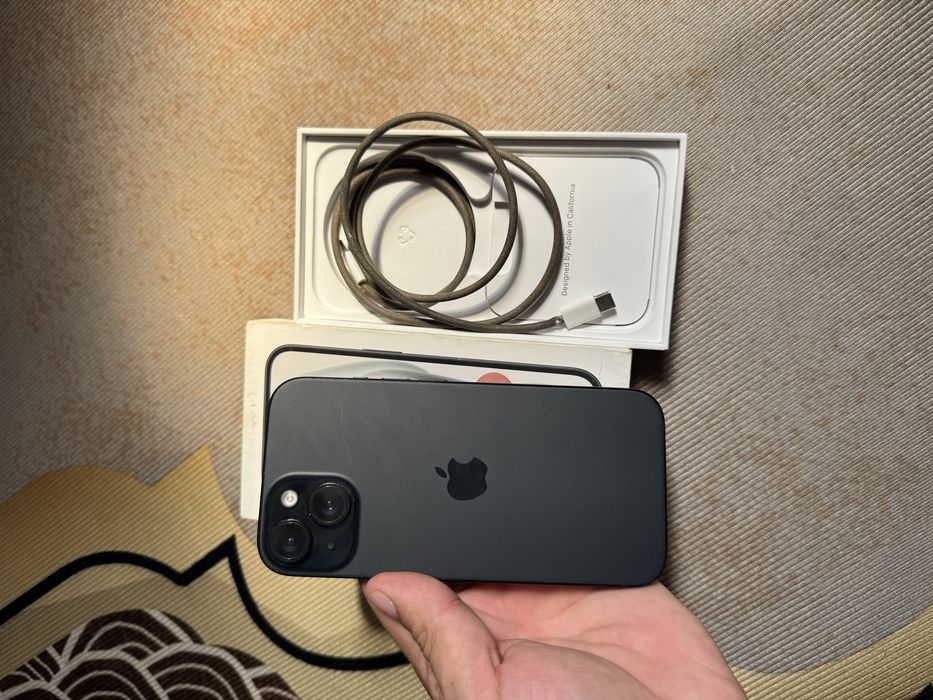 Продам телефон Айфон 15 128Gb