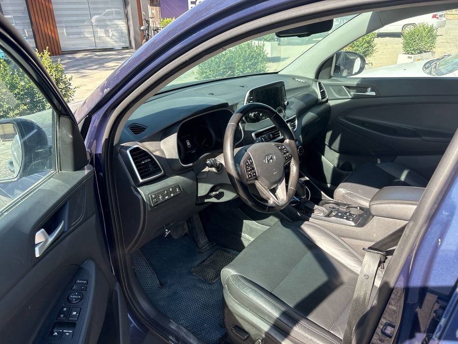 Hyundai Tucson full