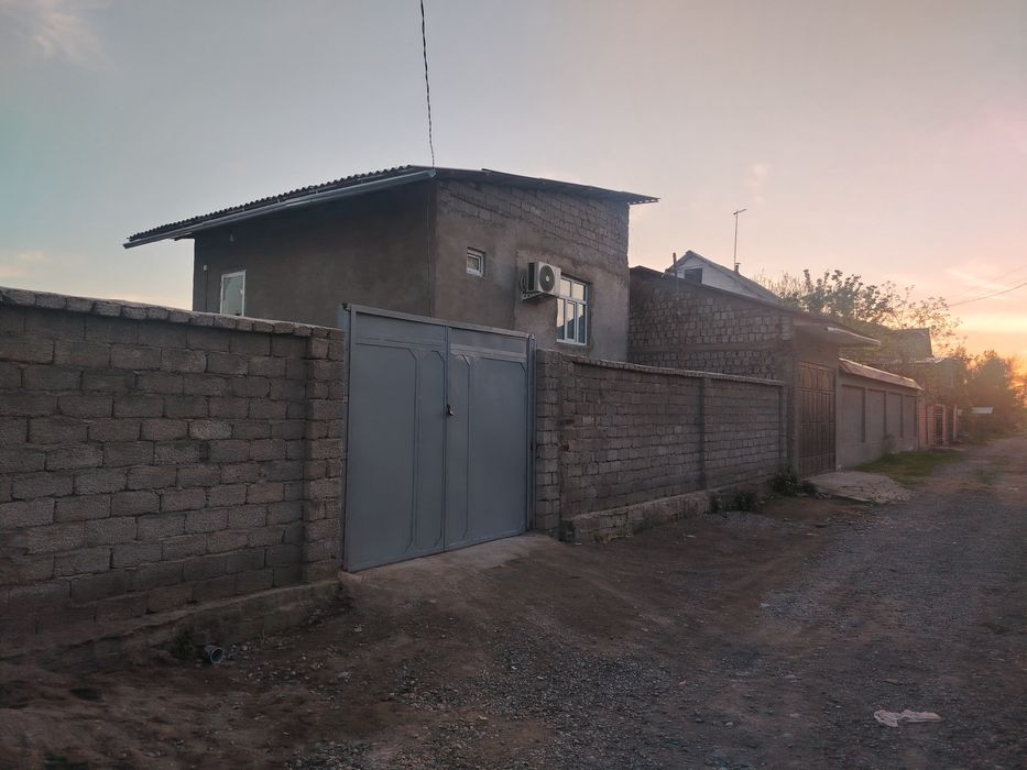 Xovli uy. 6 sot. Сергелий 5 бекатдан 15 км. Сурумда.