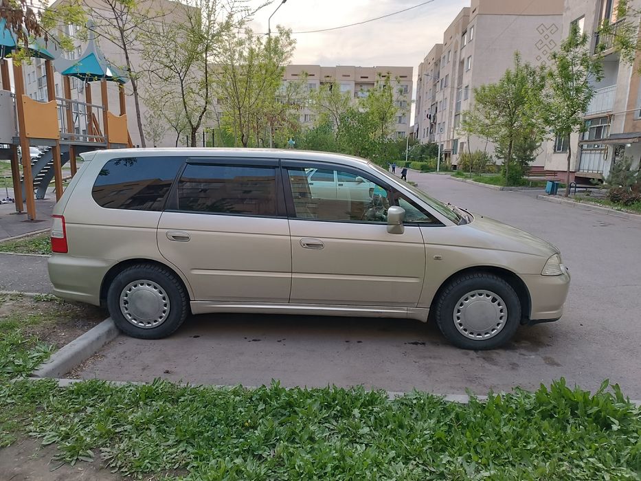Хонда Одиссей минивэн