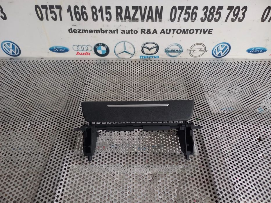 Ornament Unitate Navigatie MMI Bord Audi A8 4H D4 An 2010-2011-2012-2013-2014-2015-2016-2017 Dezmem