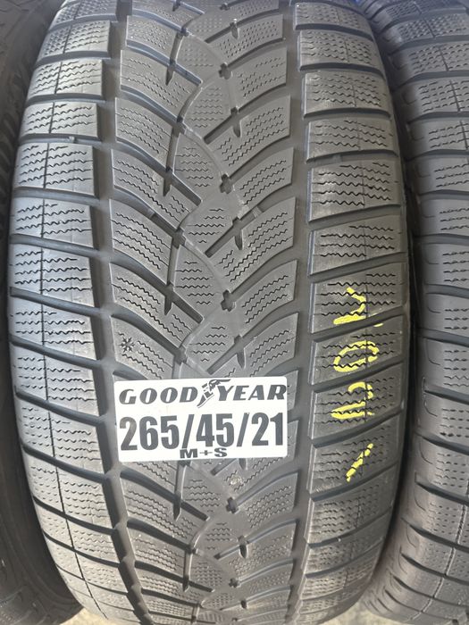 265/45/21 Goodyar