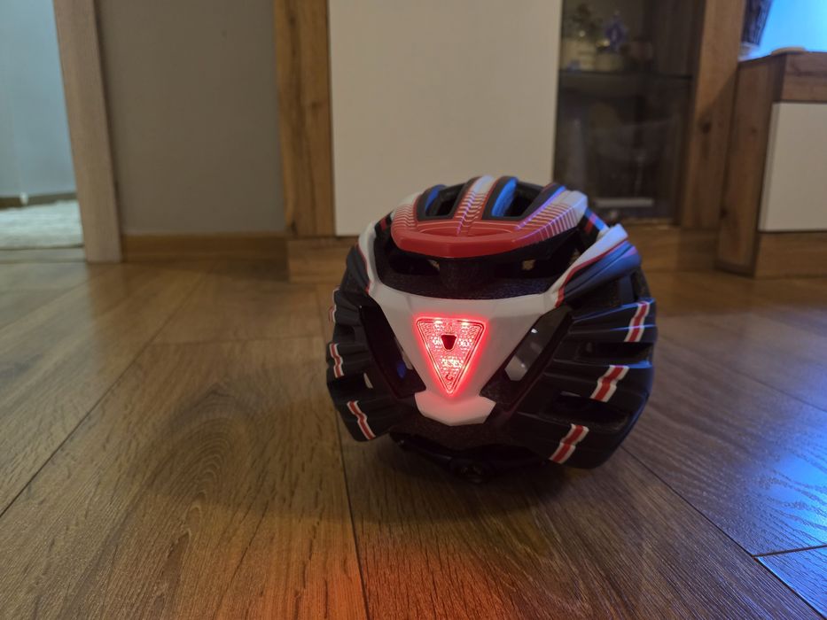 Каски за колоездене/триатлон