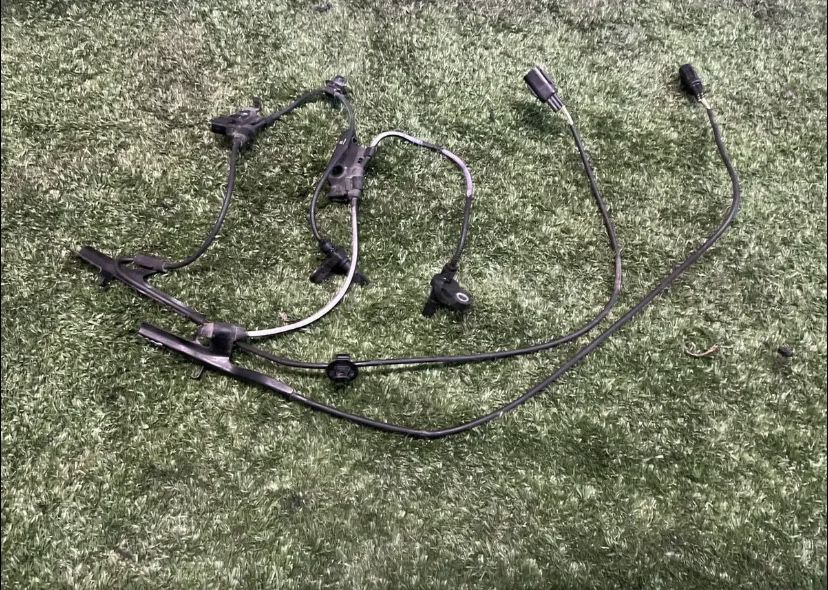 Датчик АБС Тойота Хайландер датчик ABS Toyota Highlander