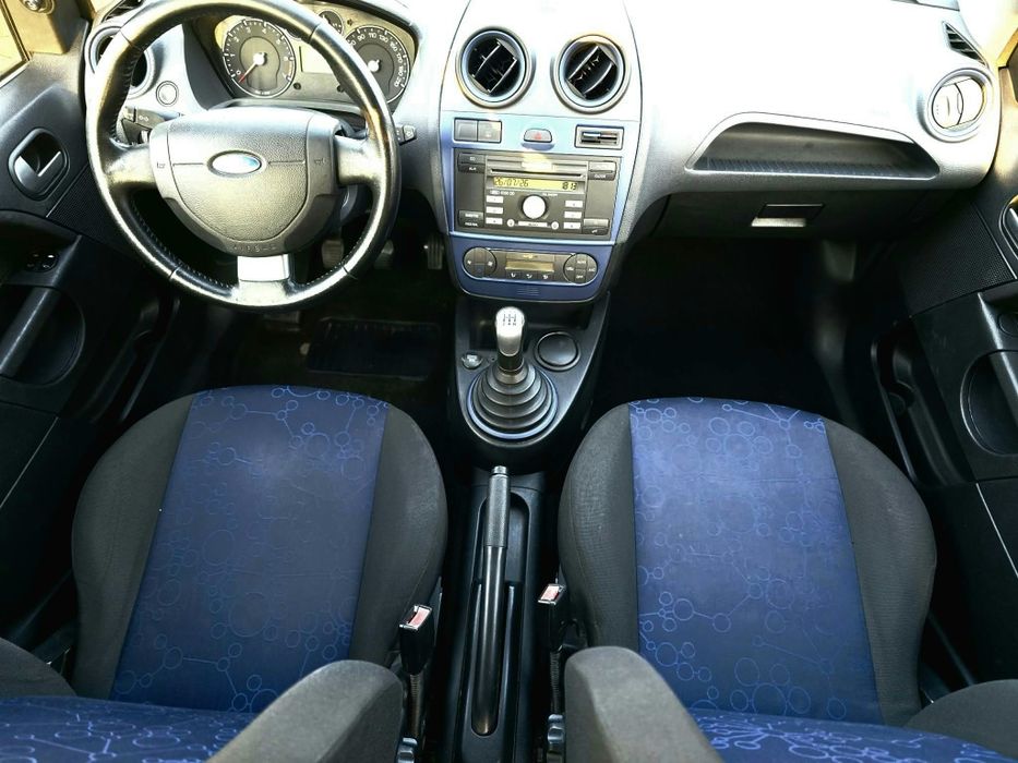 Fiesta Edition 1.3 benzină  Pe lanț  158400 KM  import recent germania