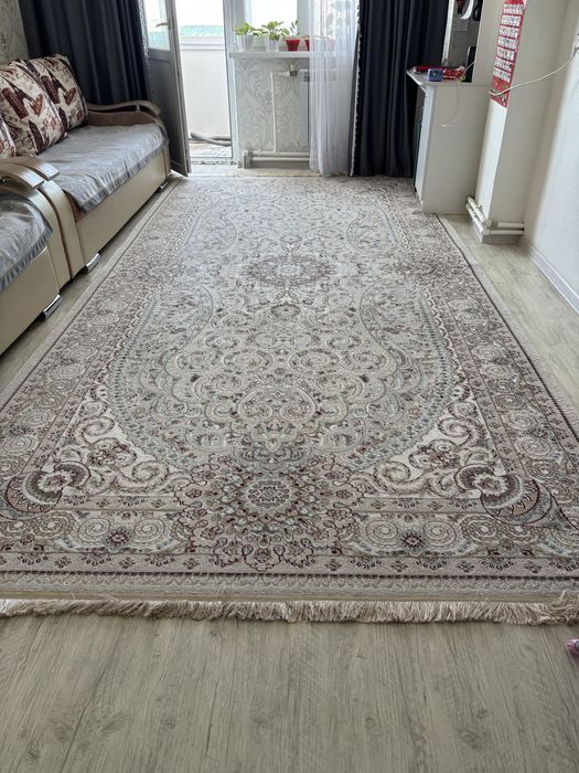 Продам за дешево турецкий ковер 2х4