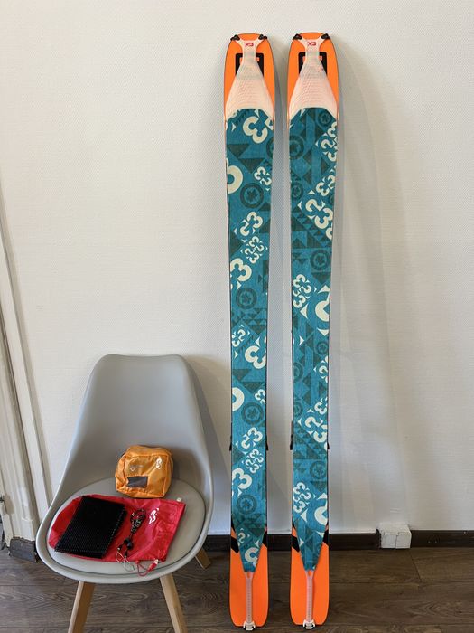 Schiuri Salomon QST 106 181cm + G3 Zed 12 + piei G3 + cuțite noi G3