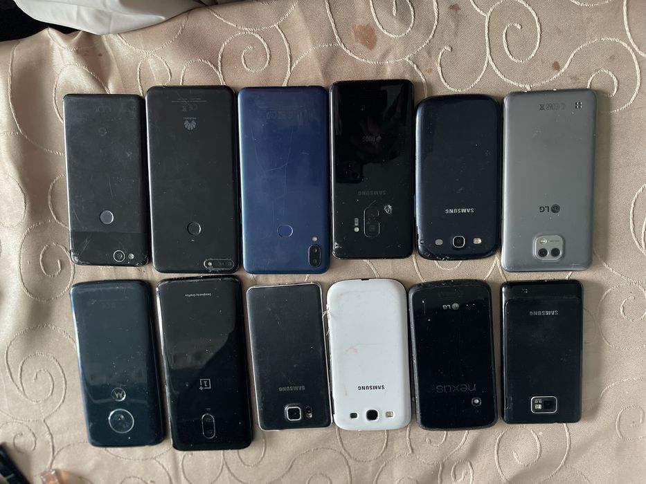 Telefoane de piese si functionale