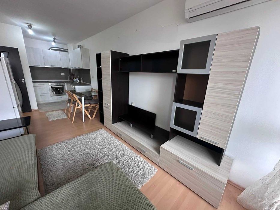 Двустаен апартамент в Южен