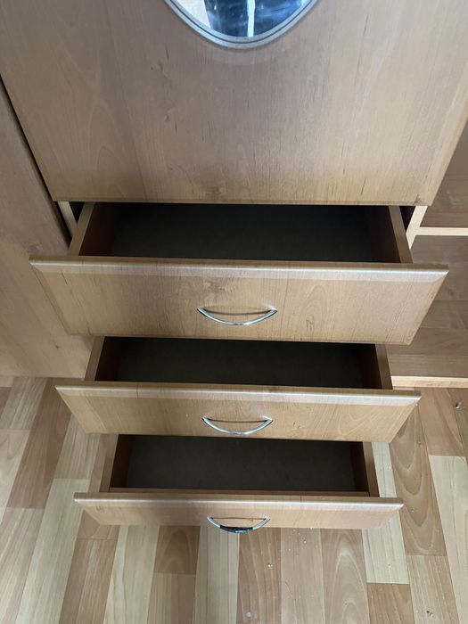 Шкафтар срочно сатылады срочно продам