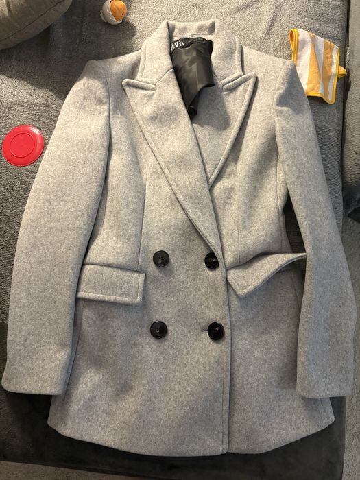 Palton Gri Nou ZARA nepurtat marimea S