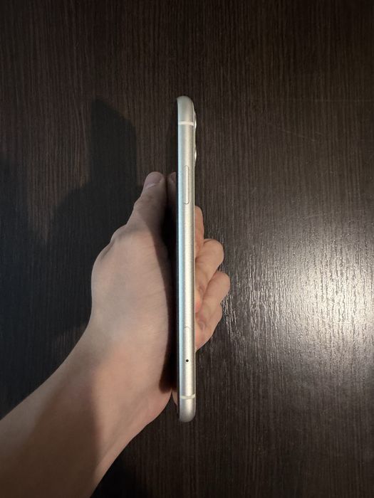 iPhone 11 Белый 78%