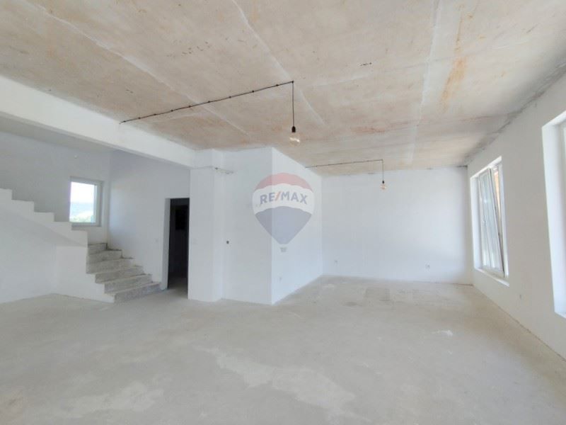 Продава се Къща в Варна, Виница - 267 кв.м за 1735 €/кв.м - Снимка #11