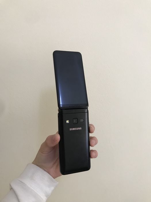Samsung Galaxy Folder 2