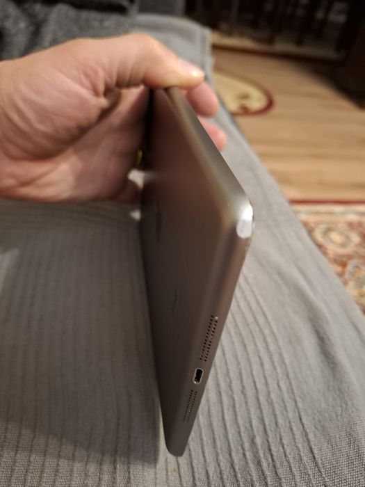 Vand iPad mini model A1432, pentru piese