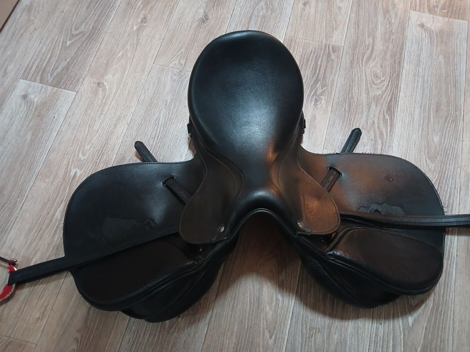 Продам седло универсальное