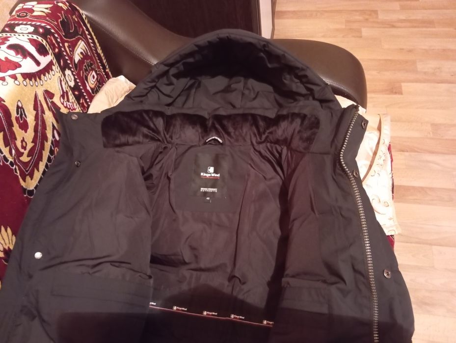 Продам куртку 48-50 размер черная