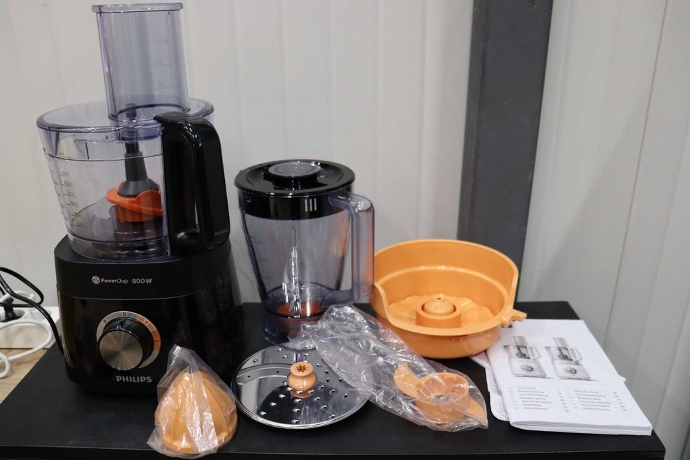 Компактен кухненски робот Philips 850 W, 31 функции, купа 2,1 L