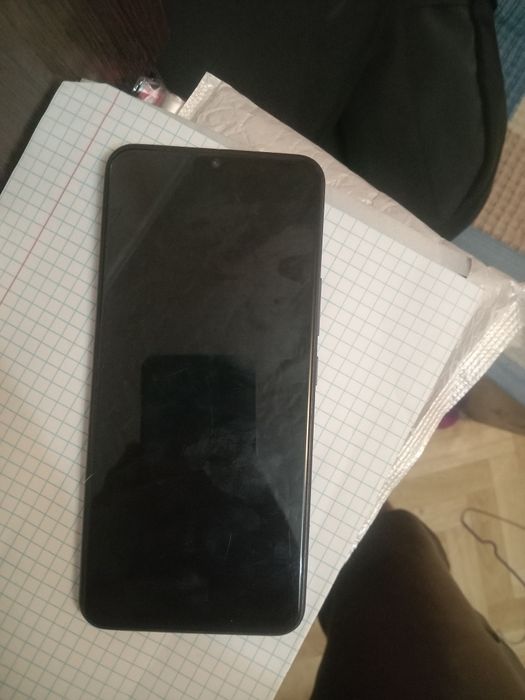 Продам телефон Vivo V23e