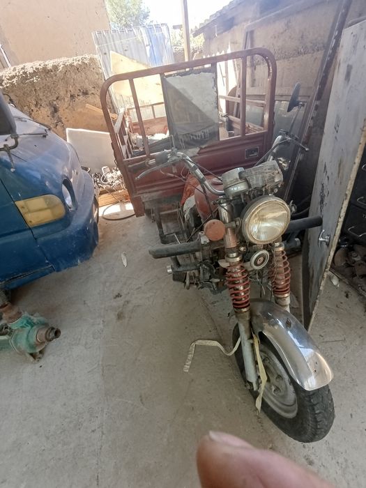 Продам срочно нужны деньги муравей на ходу новый мотор