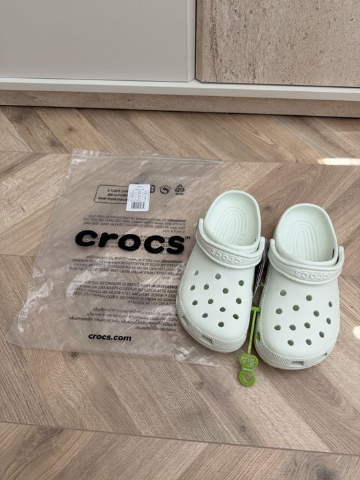 Чехли Crocs в ментов цвят