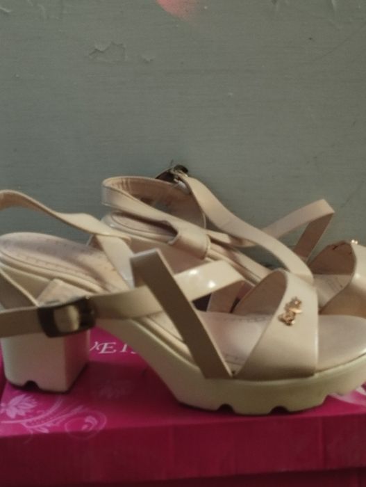 Туфли, сапоги, босоножки